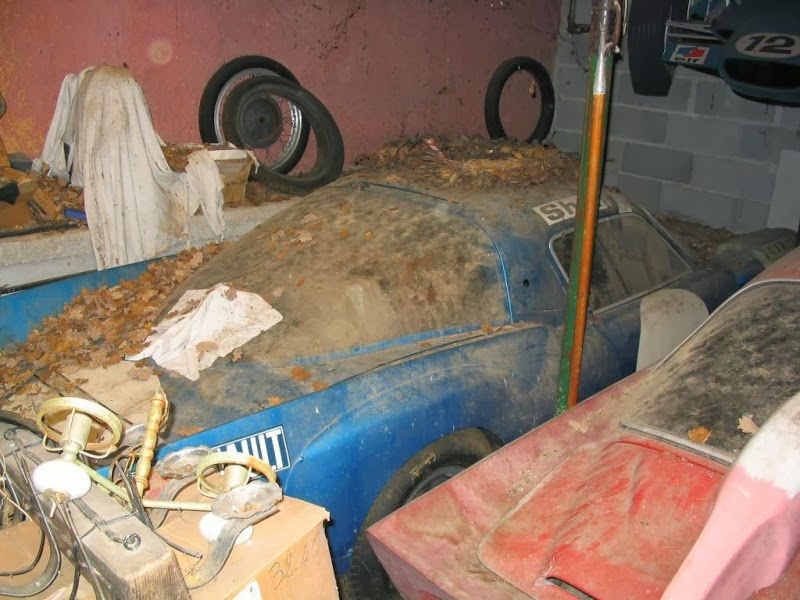 Illustration for article titled Another dose of sadness: Abandoned cars part 2